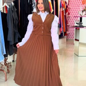 Vestido Salopete Midi Alfaiataria Plissado Marrom
