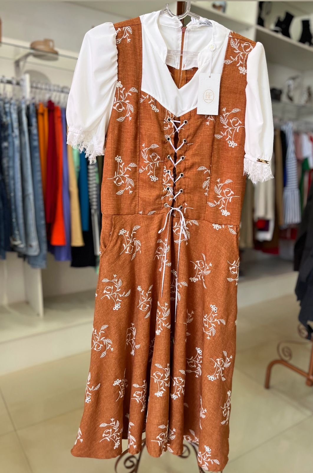 VESTIDO MIDI BORDADO MANGA PRINCESA - Imagem 5