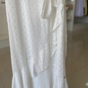 Vestido Branco Sol da Terra – Transpassado com Laço na Cintura TAM M