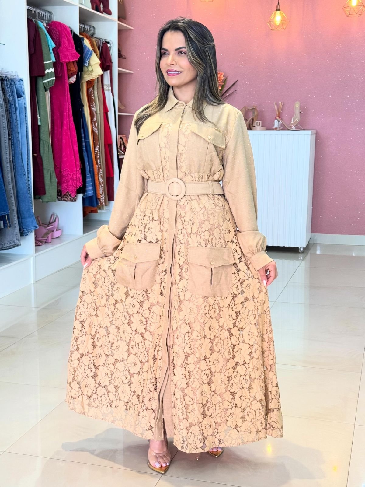 VESTIDO LONGO DE RENDA COM BOLSO