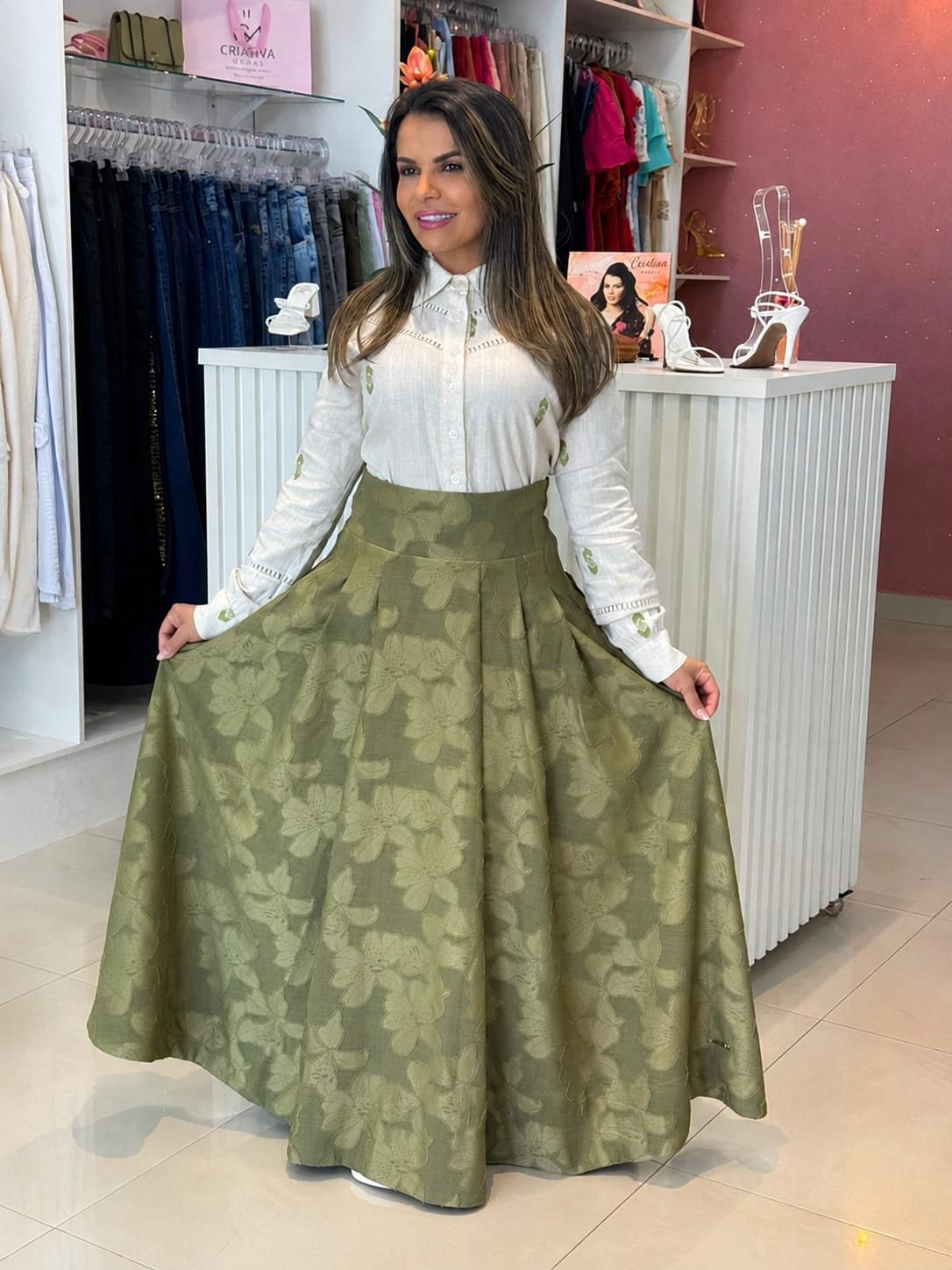 SAIA MIDI NA COR VERDE